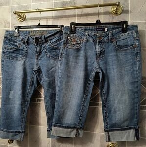Set of Jean Capris